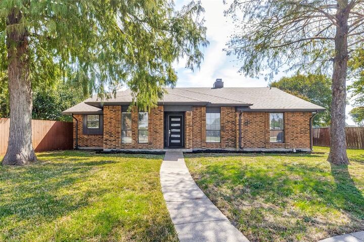 Property Photo:  3602 Lofland Lane  TX 75088 