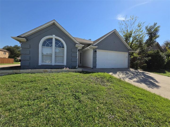 Property Photo:  2968 Thames Trail  TX 76118 