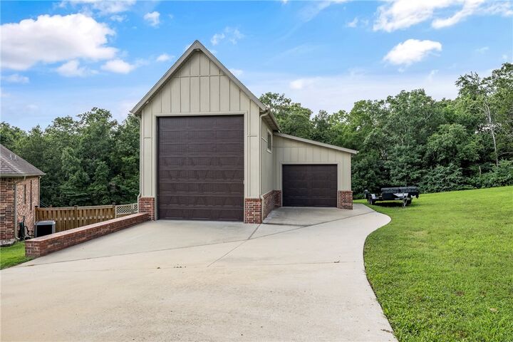 Property Photo:  5 Bere Circle  AR 72714 