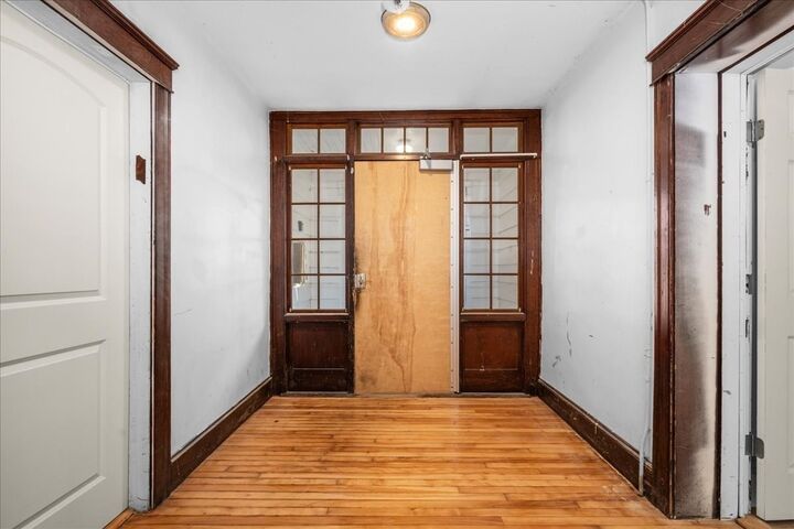 Property Photo:  15 Circuit Ave E 1  MA 01603 