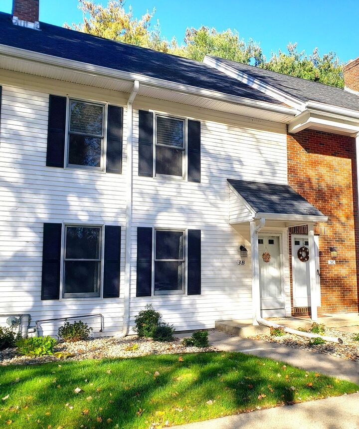 Property Photo:  3 Castle Hill Rd B  MA 01001 