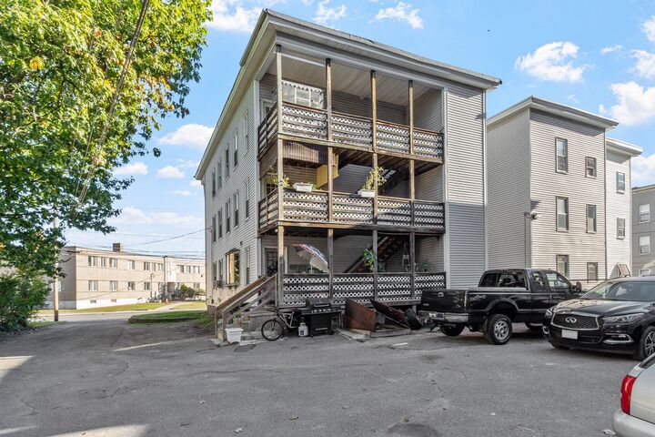 Property Photo:  199 Mechanic St  MA 01453 