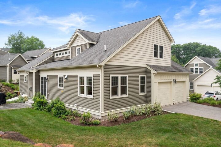 Property Photo:  3 McGill Ct 21-4  MA 01748 