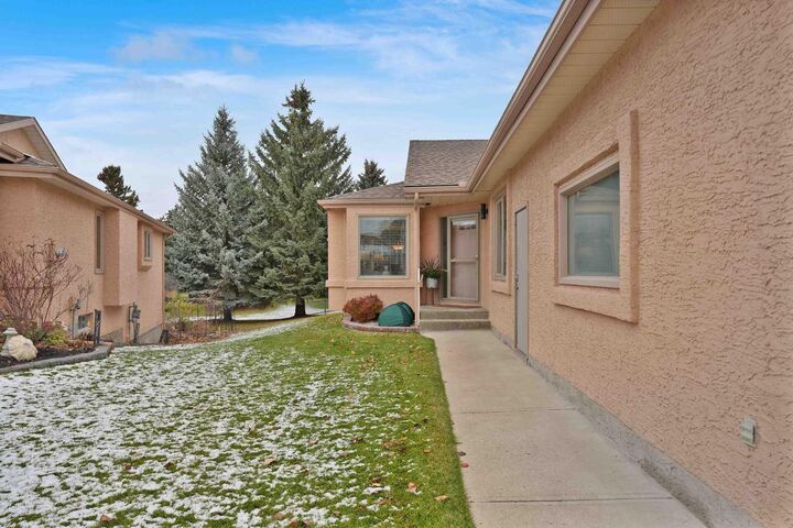 Property Photo:  503 High View Park NW  AB T1V 1E4 