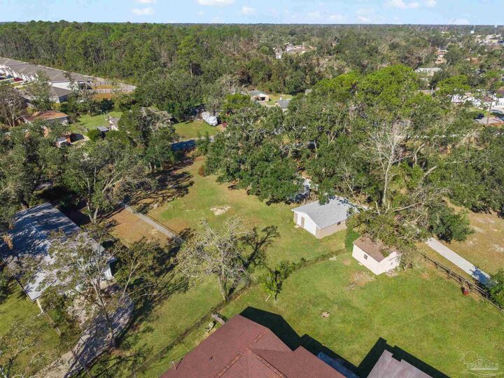 Property Photo:  6114 Confederate Dr  FL 32503 