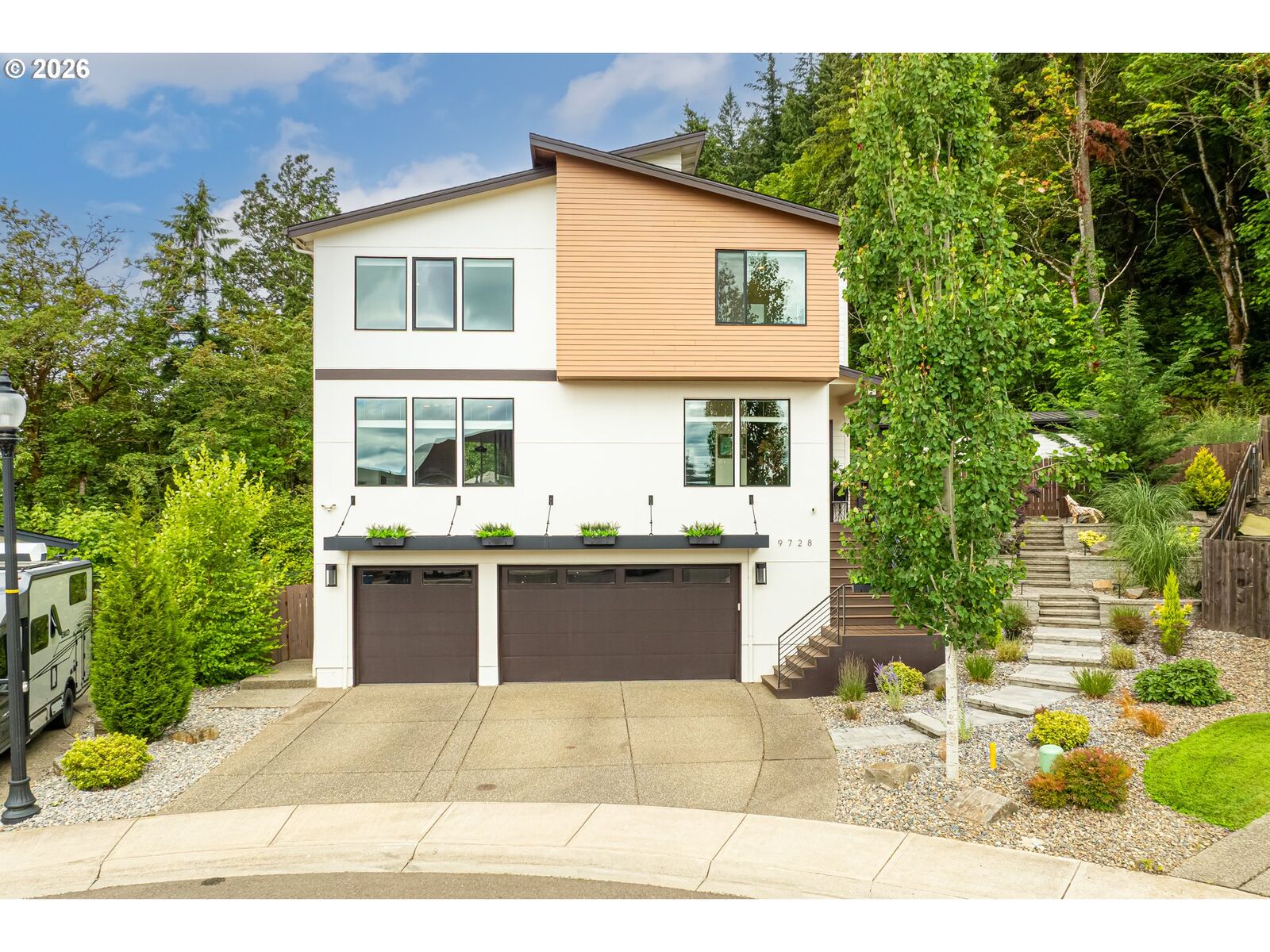 Property Photo:  9728 N Alder St  WA 98607 