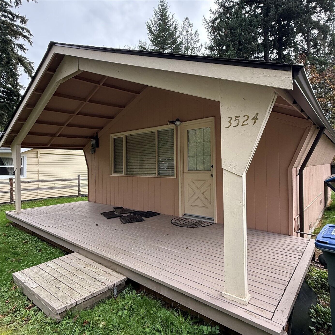 Property Photo:  3524  Arbor Street  WA 98229 