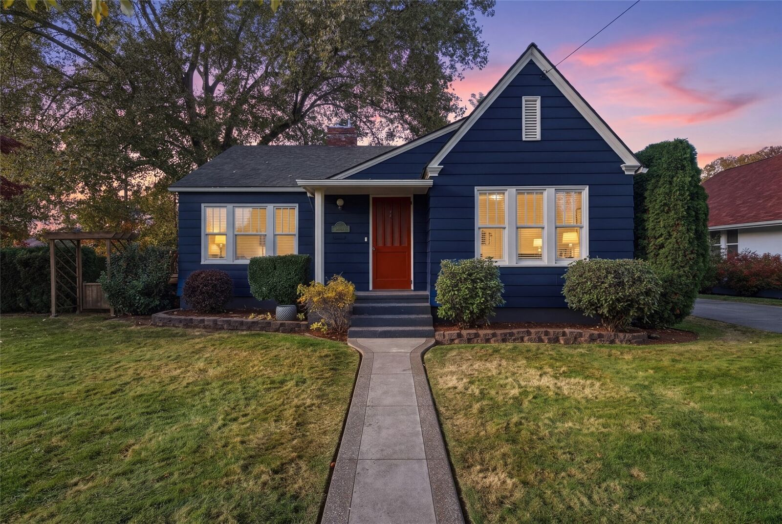 Property Photo:  920  Catherine Street  WA 99362 