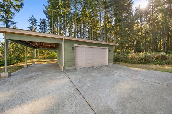 Property Photo:  11715  Lake Place  WA 98303 