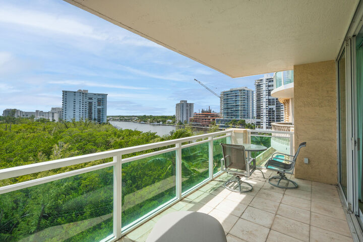 Property Photo:  2845 NE 9th Street 601  FL 33304 