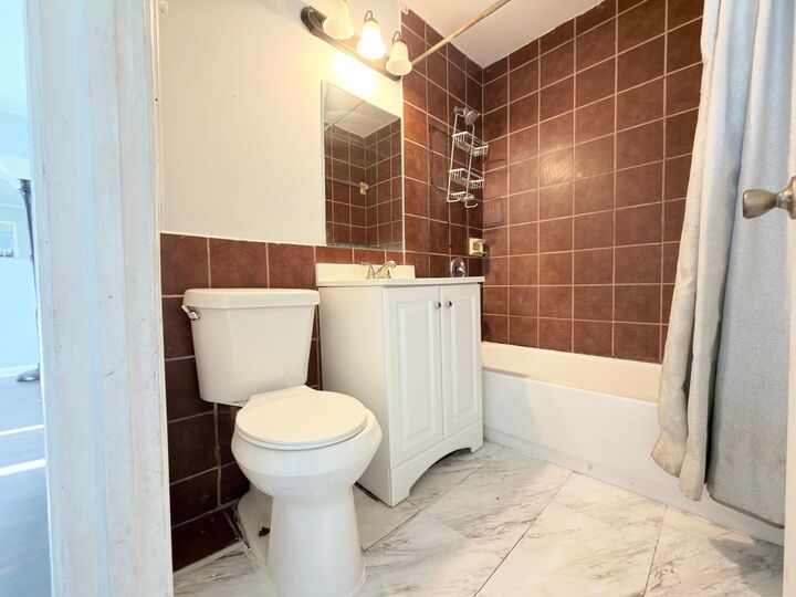 Property Photo: 710 Tuscaloosa Street Unit 2 FL 33405