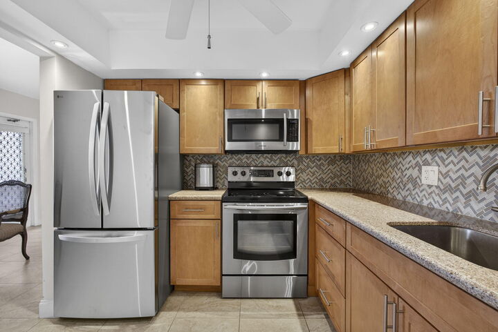 Property Photo: 361 Wellington J FL 33417