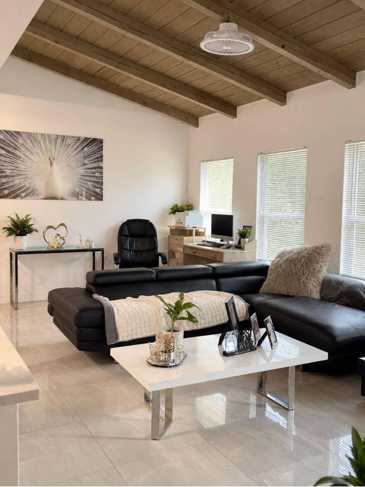 Property Photo:  2930 Wayne Road  FL 33406 