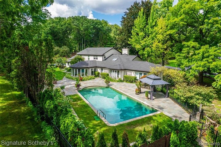 Property Photo: 1381 Echo Lane MI 48302