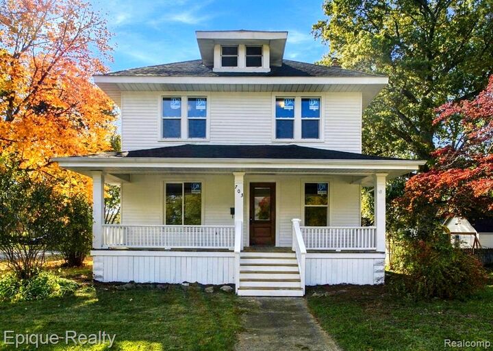 Property Photo:  703 Smith Street  MI 48001 