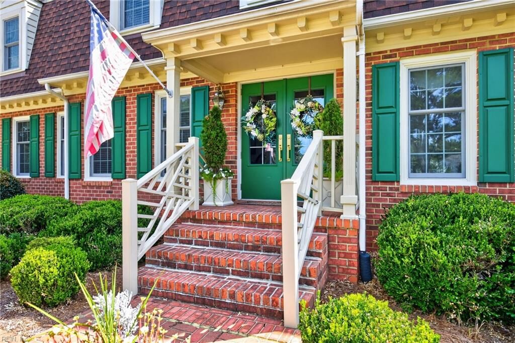 Property Photo:  1209 Mount Pleasant Dr  VA 23434 