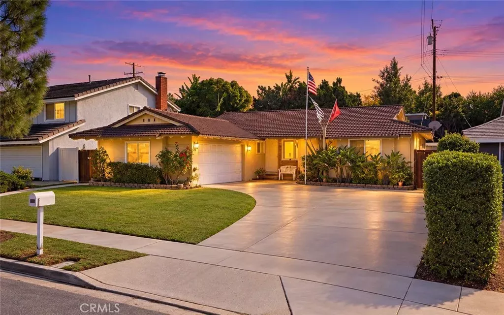 Property Photo:  1116 Havenhurst Drive  CA 92821 