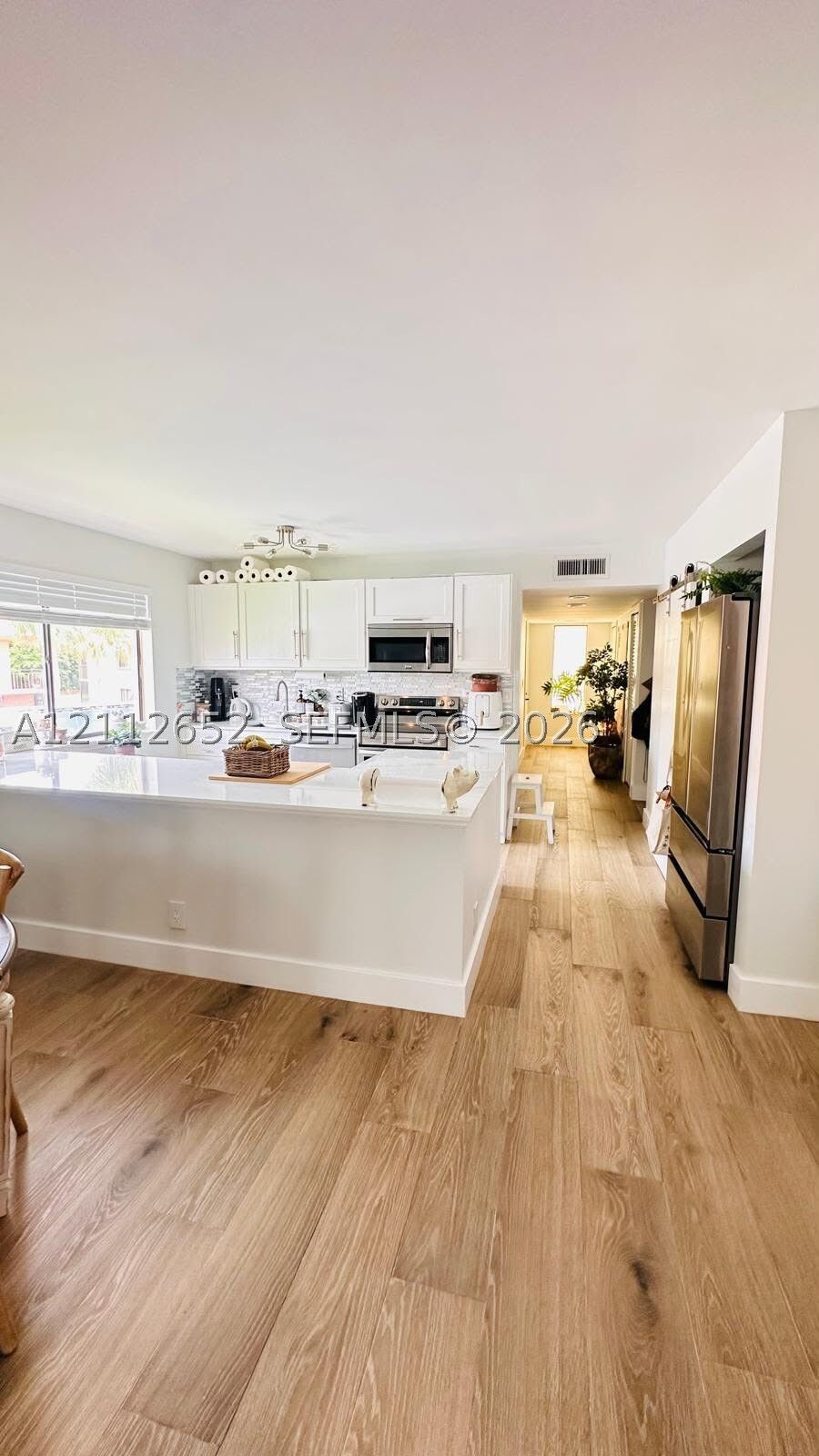 Property Photo:  223 Lakeview Dr 204  FL 33326 