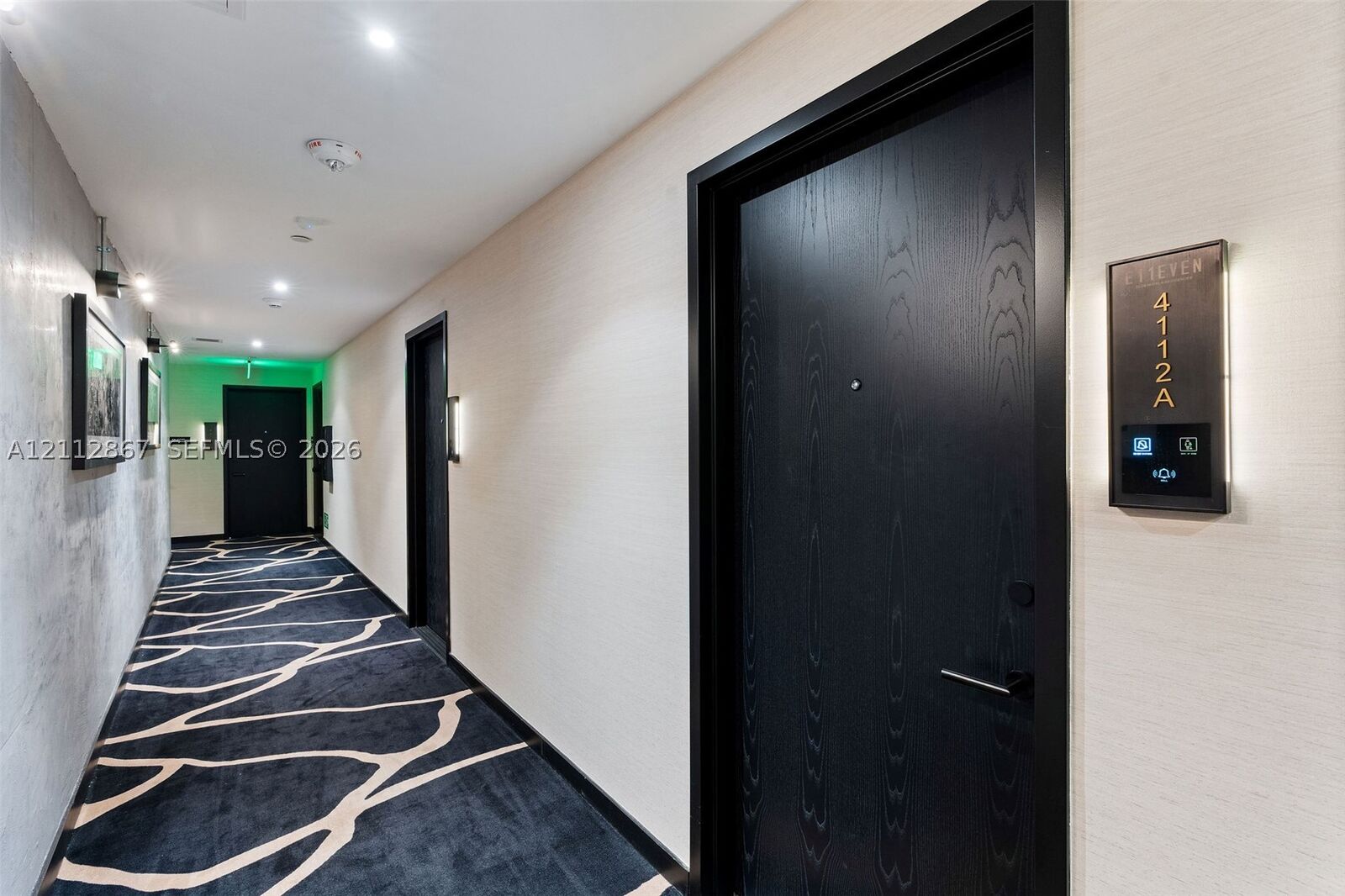Property Photo: 20 NE 11 4112A FL 33132