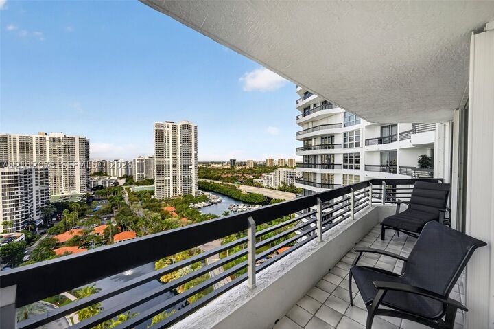 Property Photo:  19195 NE 36th Ct 2202  FL 33180 