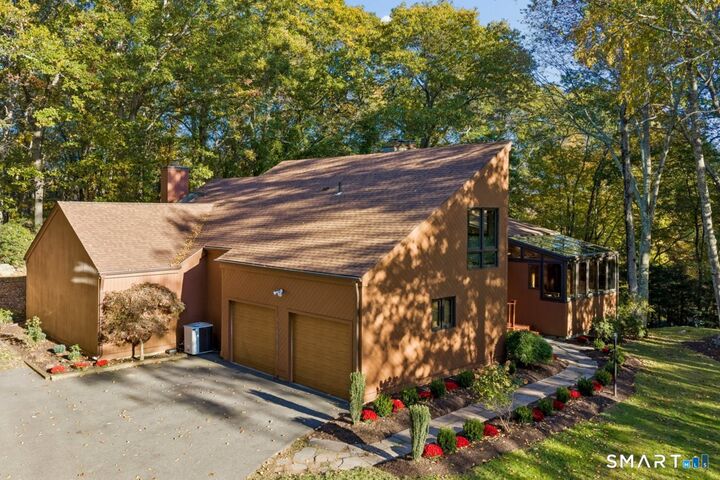 Property Photo: 460 White Birch Drive CT 06437