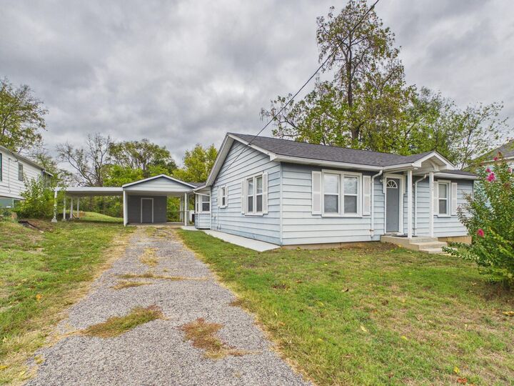 Property Photo: 604 Summit Street MO 65689