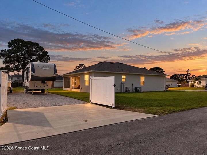 Property Photo:  571 Charlotta Avenue SE  FL 32909 