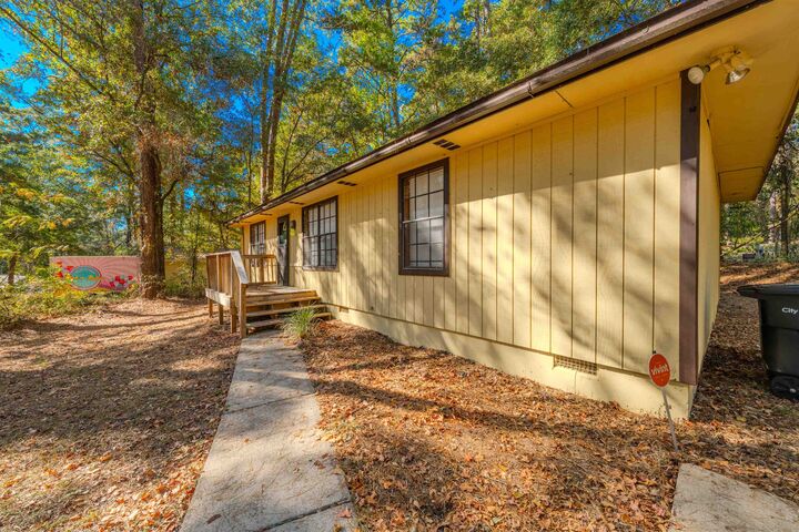 Property Photo: 2424 Jolene Lane FL 32303