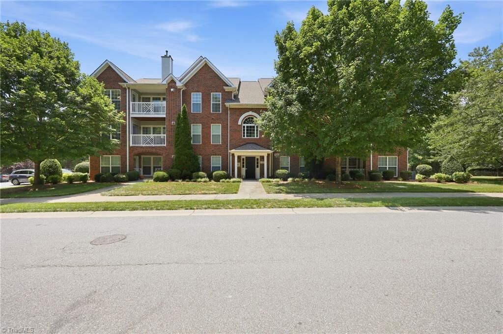 Property Photo:  130 Shallowford Reserve Drive 301  NC 27023 