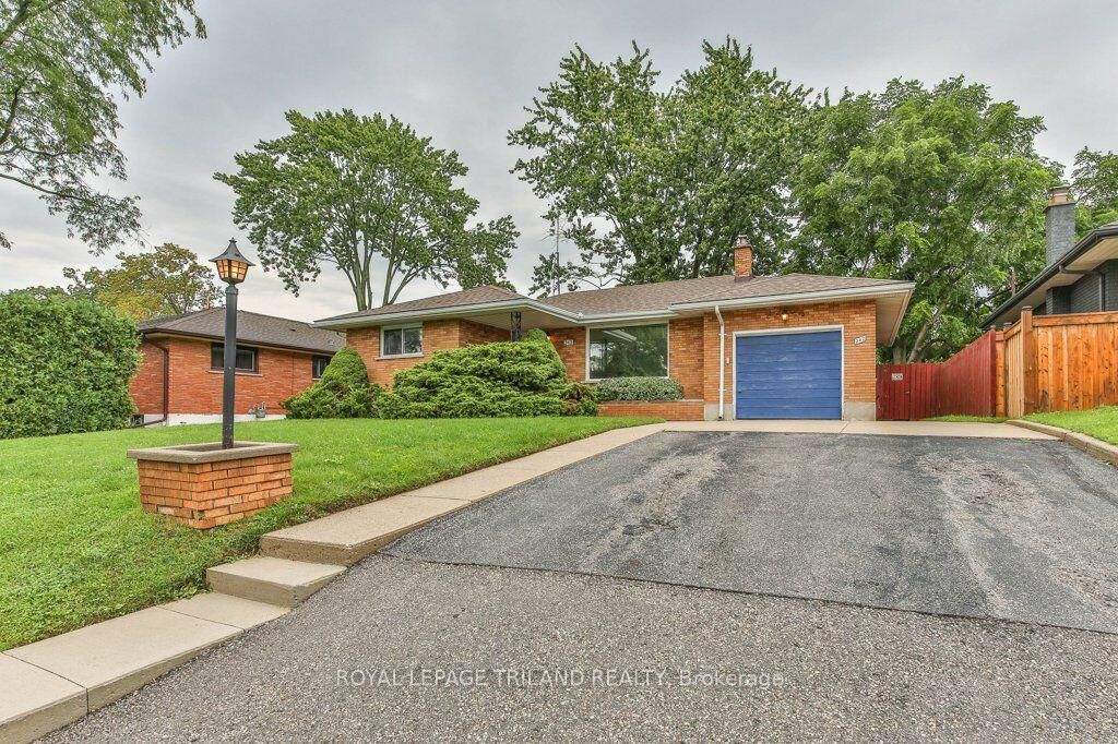 Property Photo: 242 Burlington Street ON N5Z 3W5
