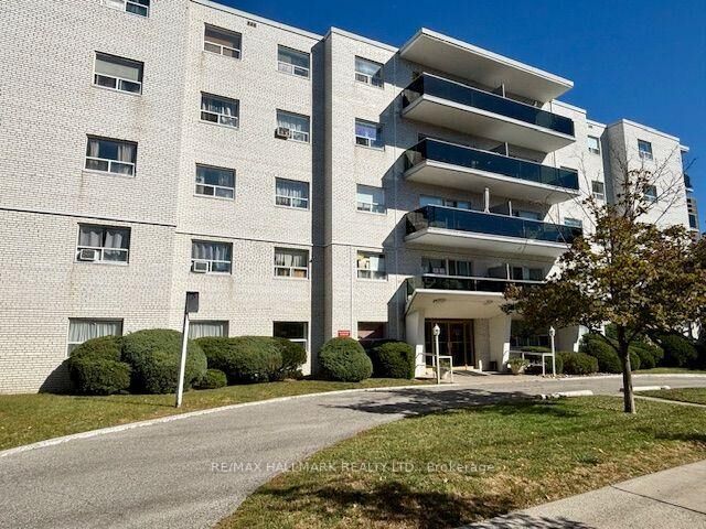 Property Photo:  3151 Jaguar Valley Drive 408  ON L5A 2H9 