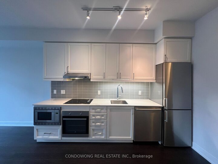 Property Photo:  7 Kenaston Gardens 325  ON M2K 0E9 