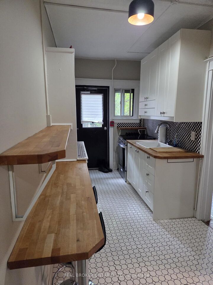 Photo de la propriété:  479 Aberdeen Avenue 4  ON L8P 2S5 