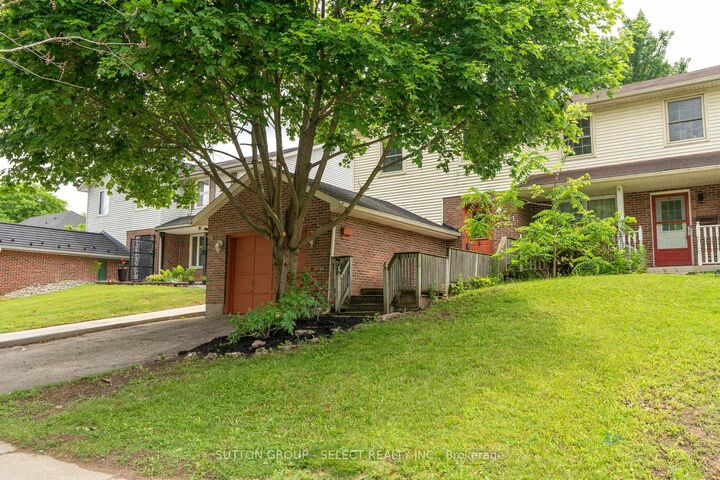 Property Photo:  461 Cleveland Avenue  ON N5Z 3C3 