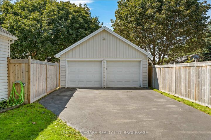 Property Photo: 75 Knoll Street ON L3K 5A7