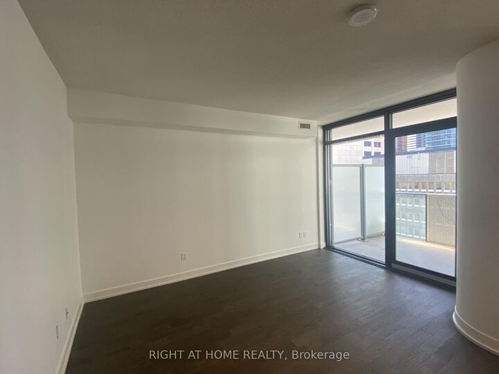Property Photo:  25 Richmond Street E 6  ON M5C 0A6 