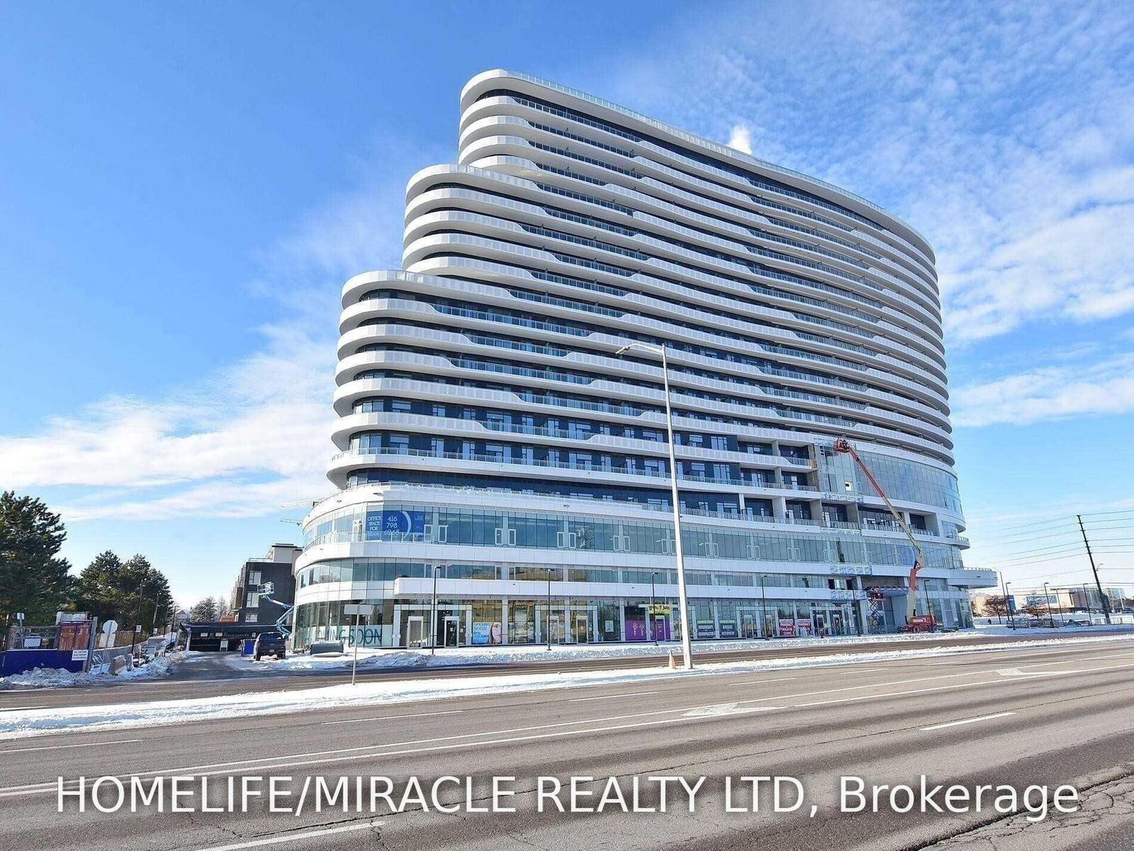 Property Photo:  2520 Eglinton Avenue W 701  ON L5M 0Y4 