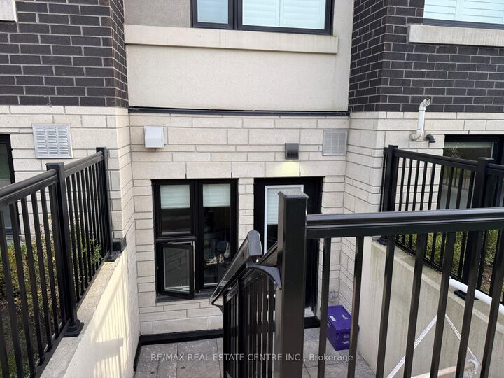 Property Photo: 1137 Cooke Boulevard 214 ON L7T 0C3