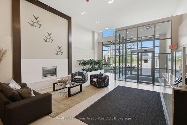 Property Photo: 1600 Charles Street 911 ON L1N 0G4