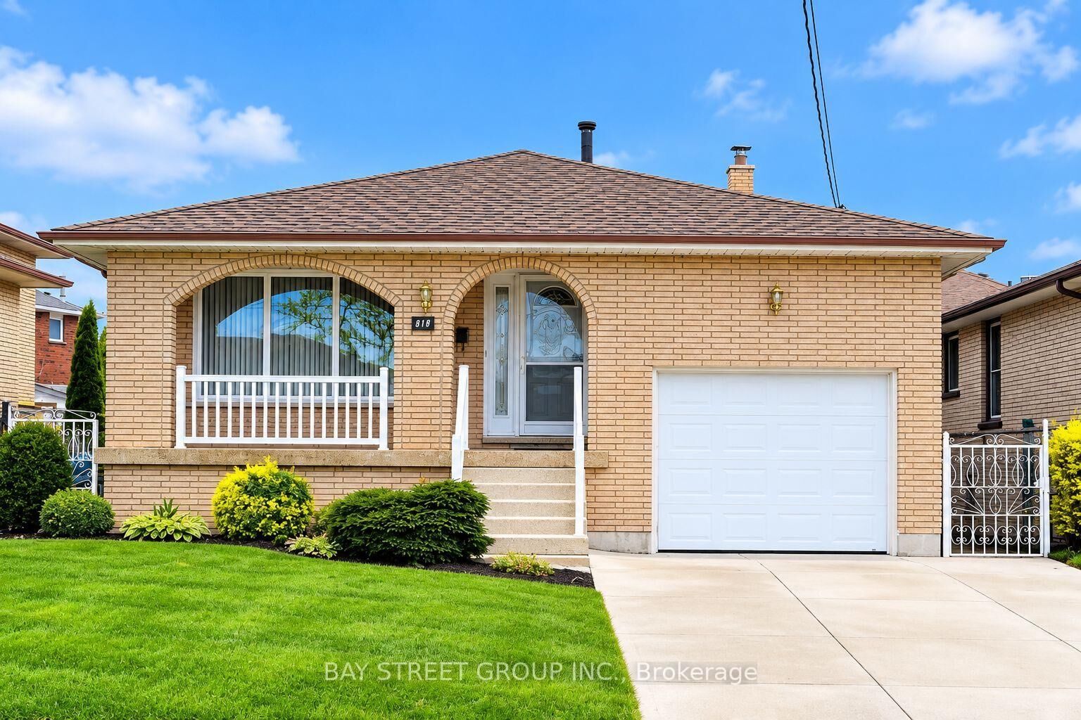 Property Photo:  316 Eaglewood Drive Lower Level  ON L8W 1T5 
