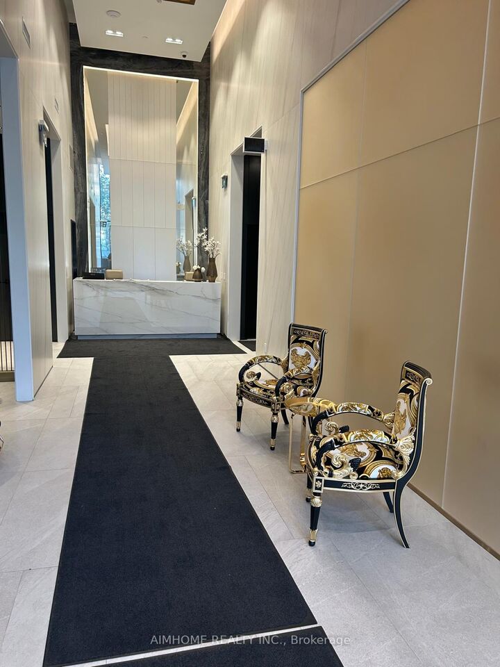 Property Photo: 319 Jarvis Street 4606 ON M5B 0C8