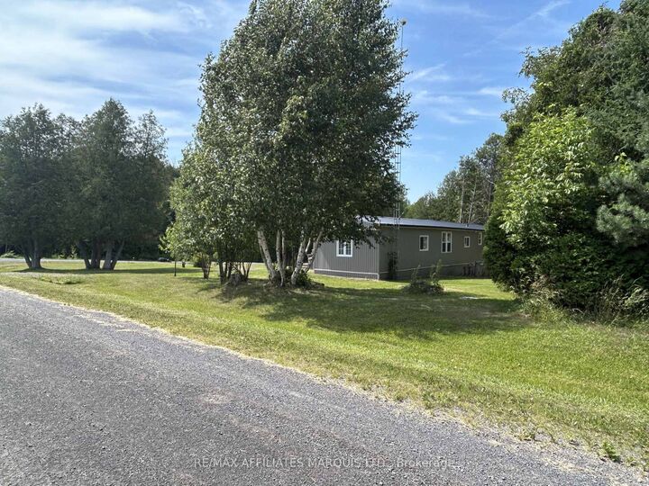 Property Photo:  2743 Grysewood Private Lane  ON K0C 1T0 