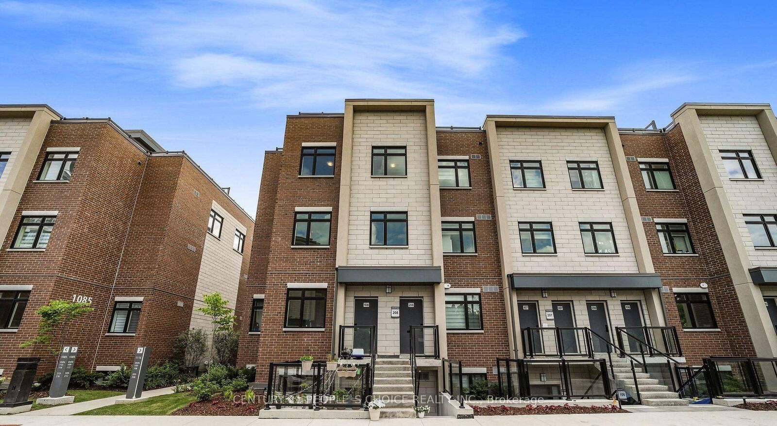 Property Photo: 1115 Douglas McCurdy Comm N/A 208 ON L5G 4B1