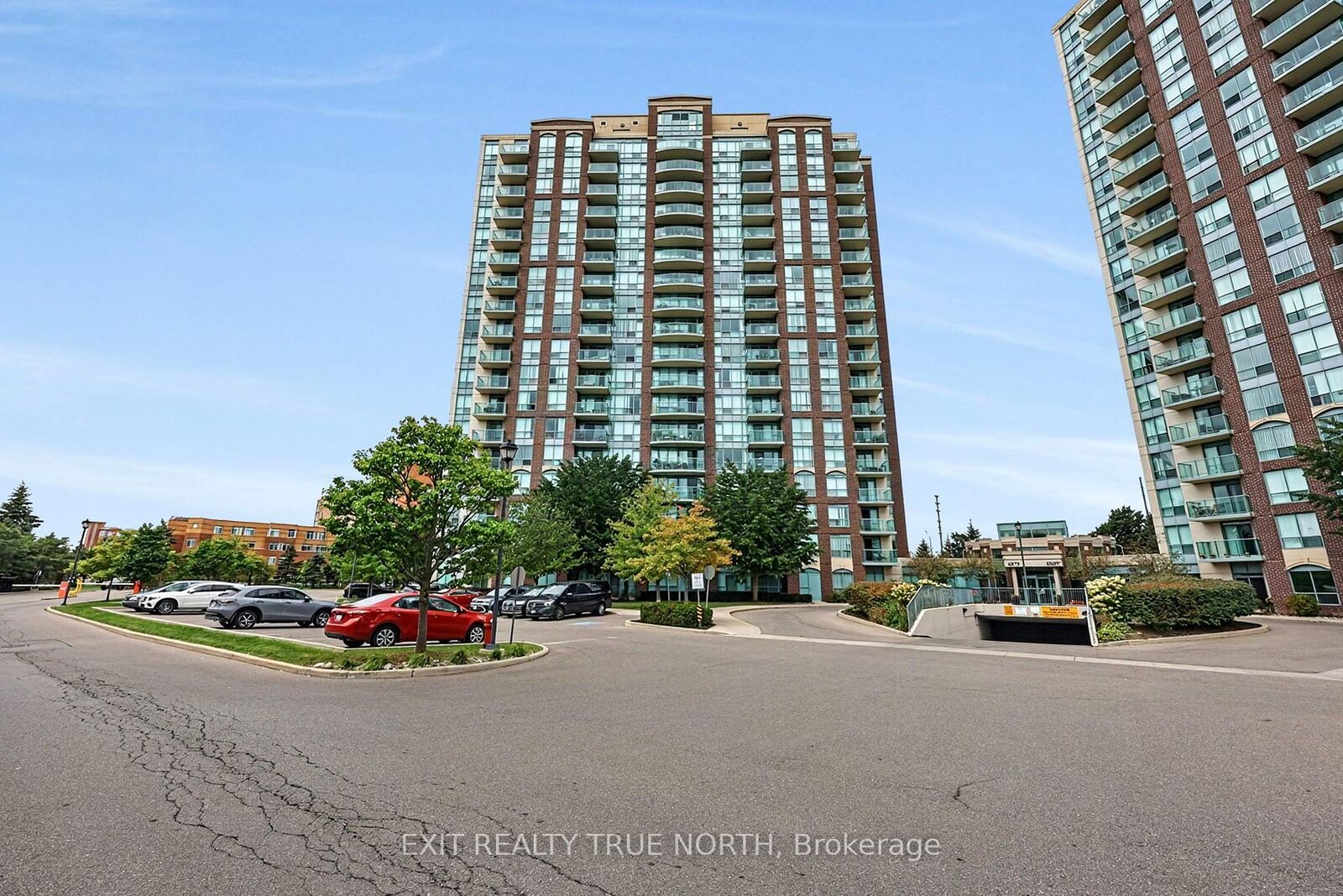 Photo de la propriété:  4879 Kimbermount Avenue 1703  ON L5M 7R8 