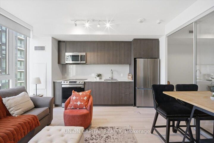 Property Photo:  357 King Street W 3507  ON M5V 0S7 