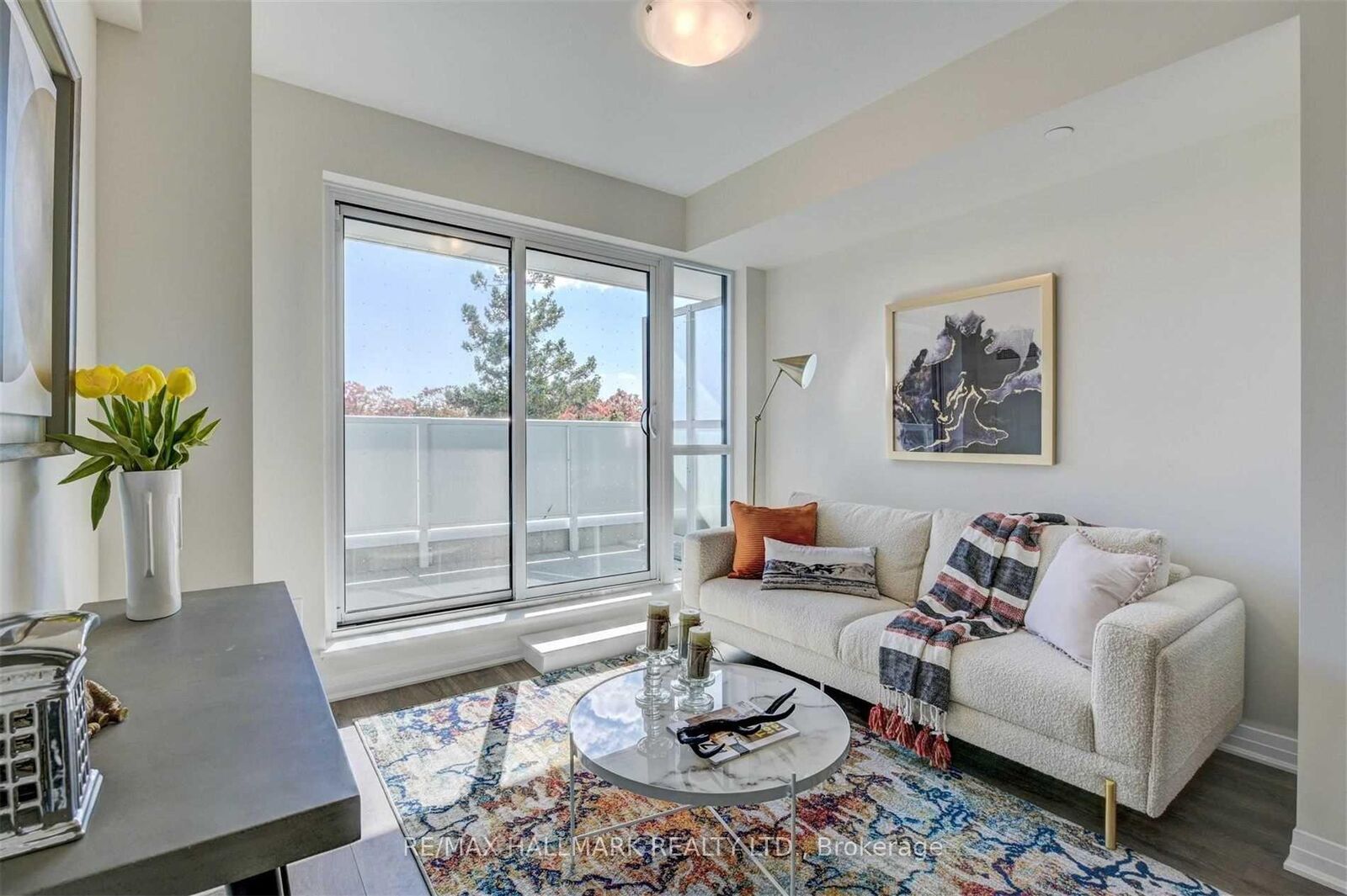 Property Photo:  2301 Danforth Avenue 415  ON M4C 1K5 