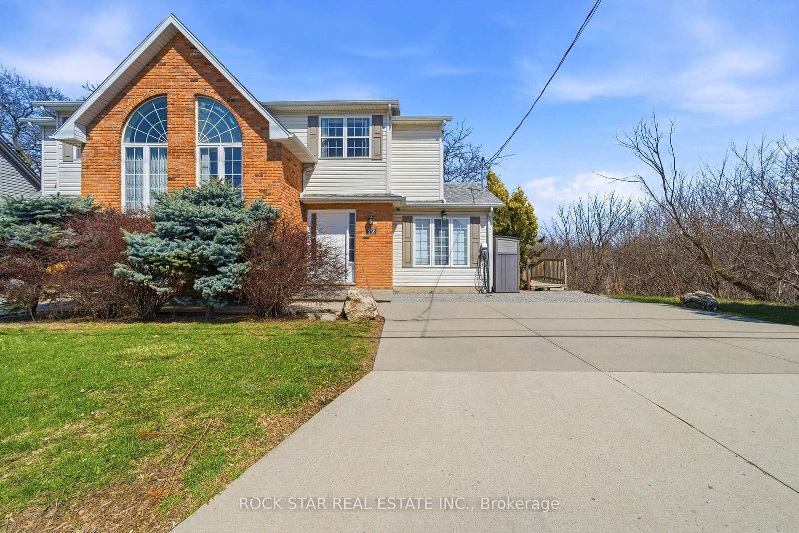 Property Photo:  72 Martindale Road  ON L2S 2Y3 