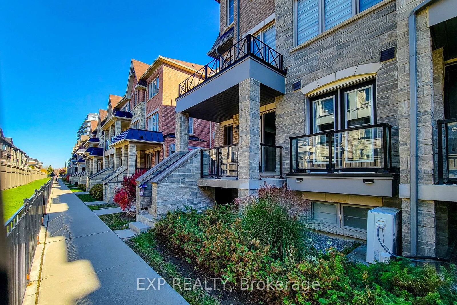 Property Photo:  200 Veterans Drive 30  ON L7A 4S6 