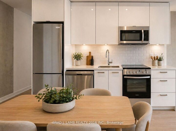 Property Photo:  284 King Street E 1307  ON M5A 1K4 