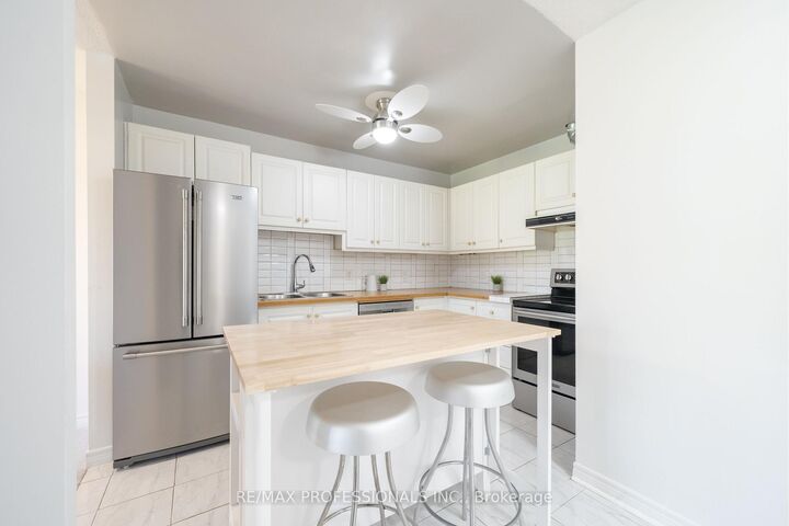 Property Photo: 32 Church Street 113 ON L0G 1T0